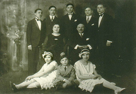 Julius and Bella Moroch and their eight children.